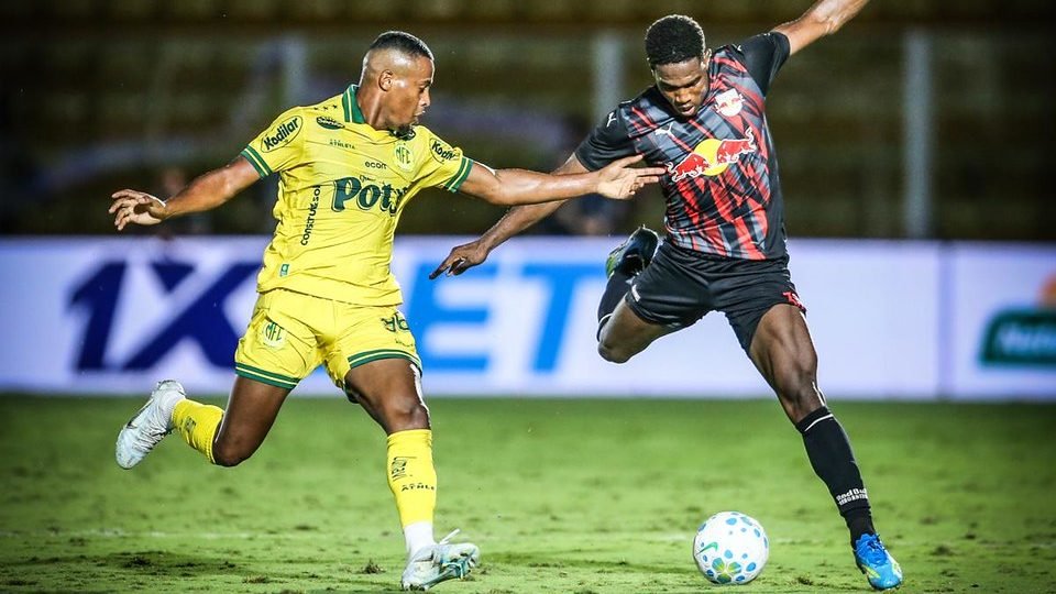 Flamengo x Vitória: onde assistir ao vivo, escalações e horário hoje - Imagem do artigo original