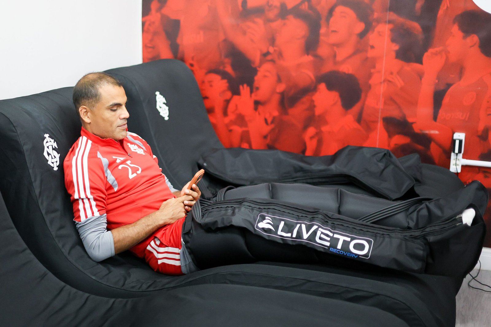 Inter treina sob chuva e intensifica ajustes no CT - Imagem do artigo original