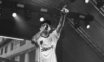 Nova camisa do Corinthians com Sabotage estreia em festival - Imagem do artigo original