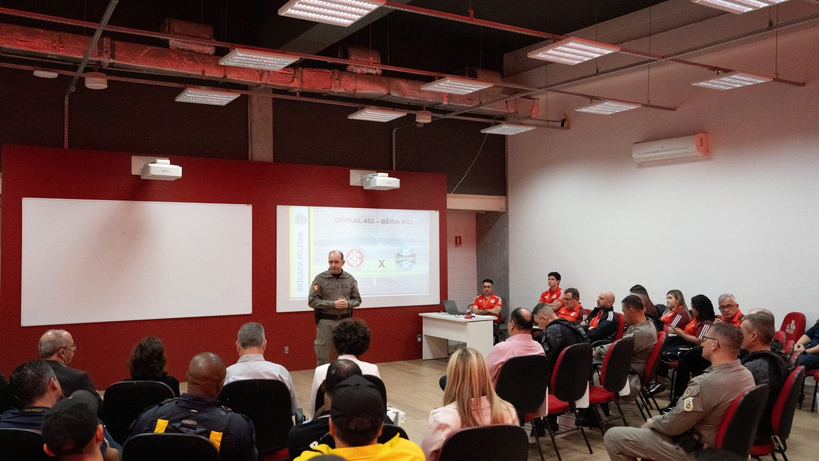 Gre-Nal 452: Beira-Rio acerta esquema de segurança - Imagem do artigo original