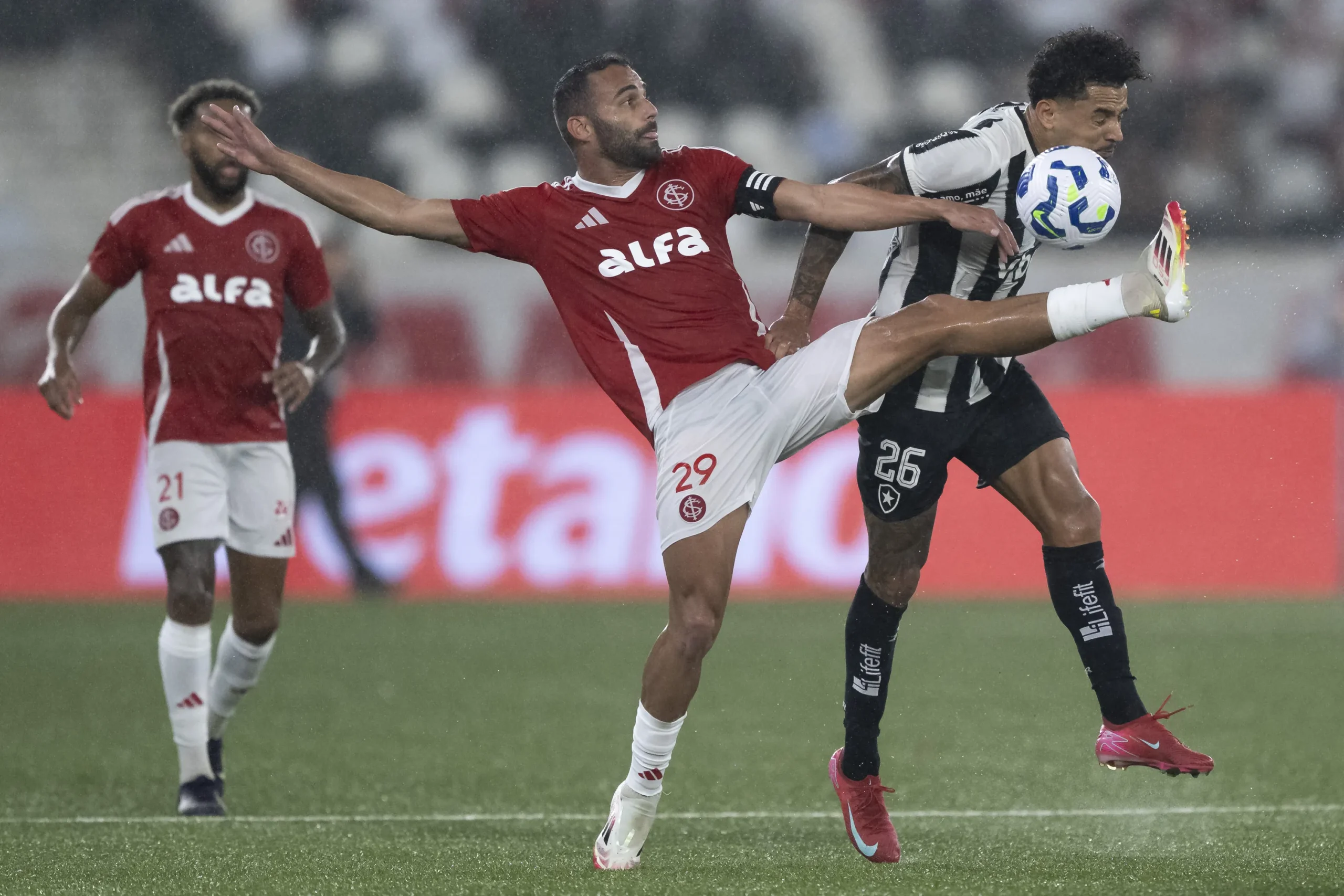 Botafogo x Inter: Franclim conta com retorno de 5 titulares - Imagem do artigo original