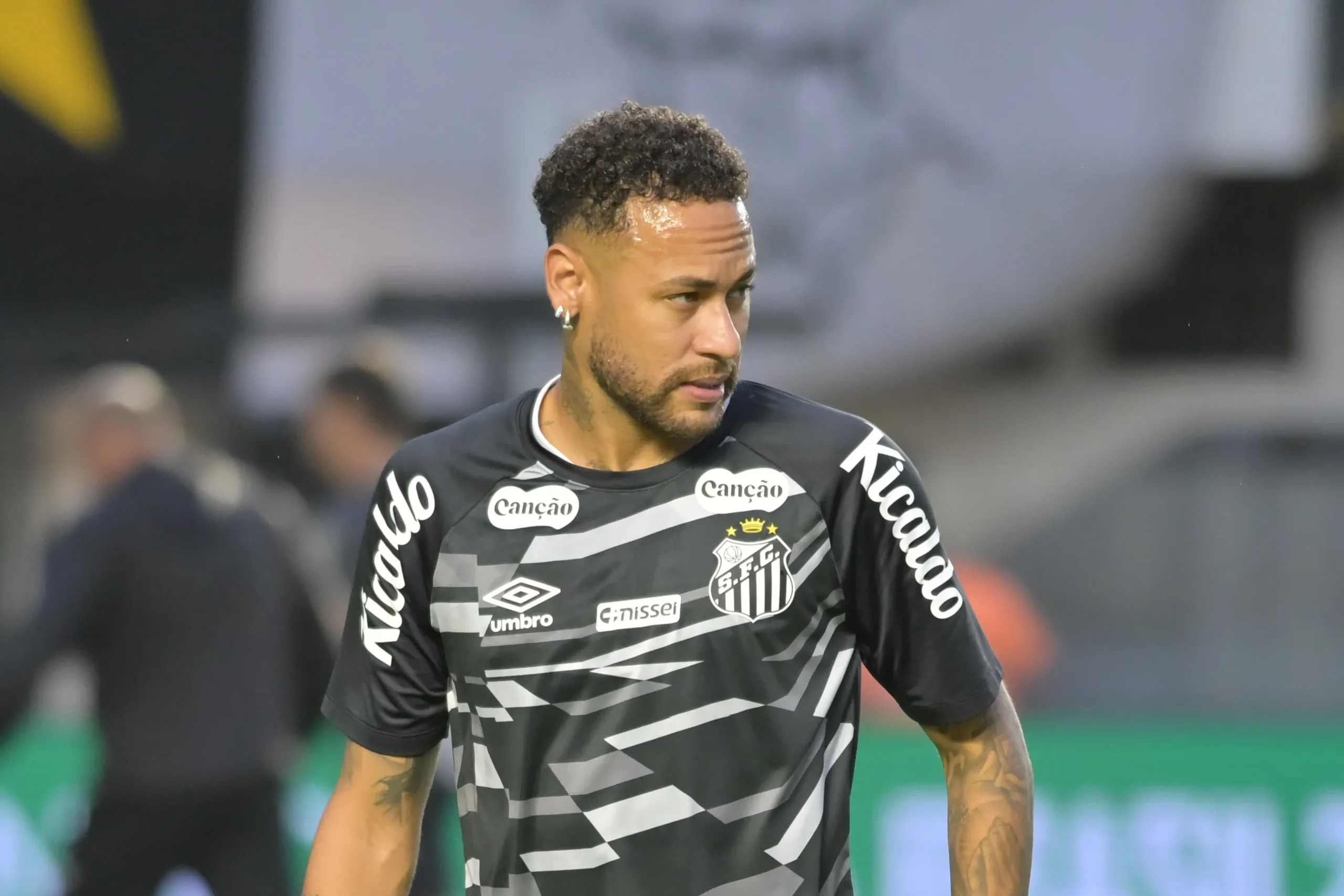 Santos x Palmeiras: Cuca define dúvida na lateral titular - Imagem do artigo original