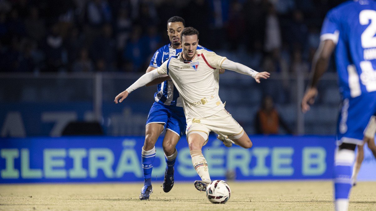 Fortaleza x Avaí: empate, defesaça de Vinícius e Série B - Imagem do artigo original