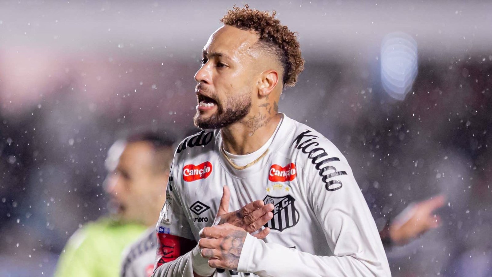 Danilo afastado: Botafogo tira volante de treinos e jogos - Imagem do artigo original