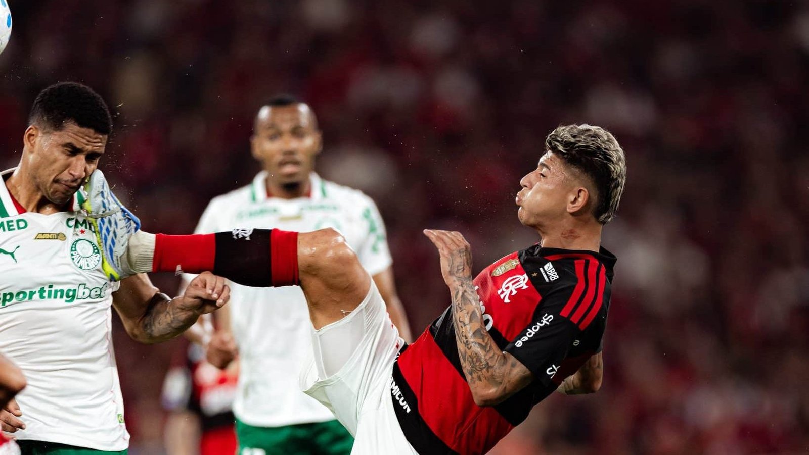 Vitor Roque provoca Flamengo após goleada palmeirense - Imagem do artigo original