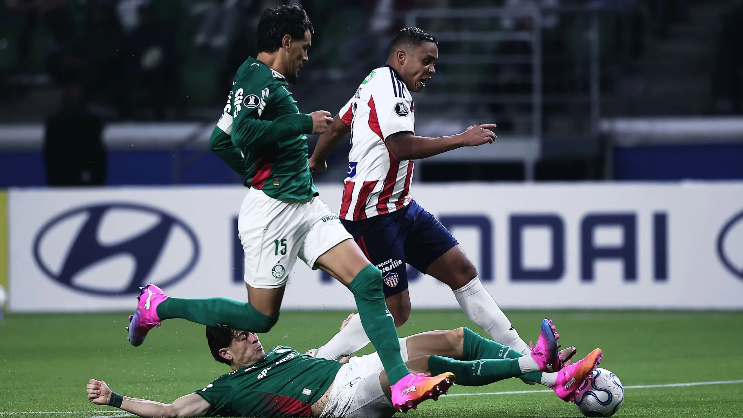 Abel Ferreira descarta saída e reafirma foco no Palmeiras - Imagem do artigo original