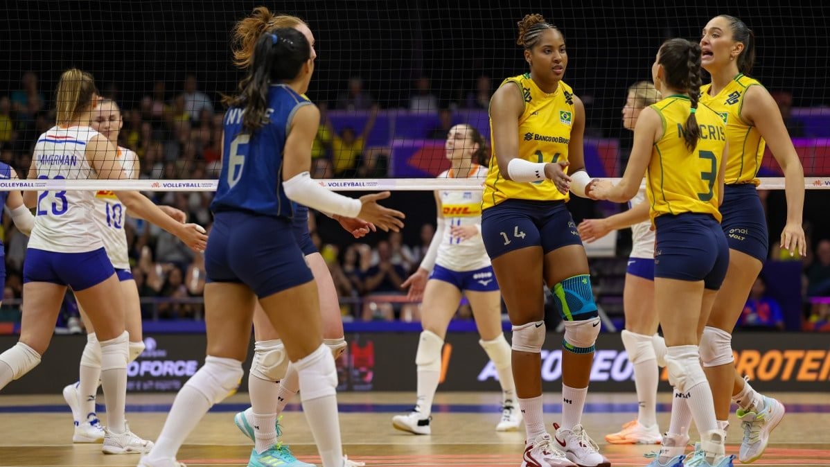 Brasil lidera VNL após virar sobre República Dominicana - Imagem do artigo original