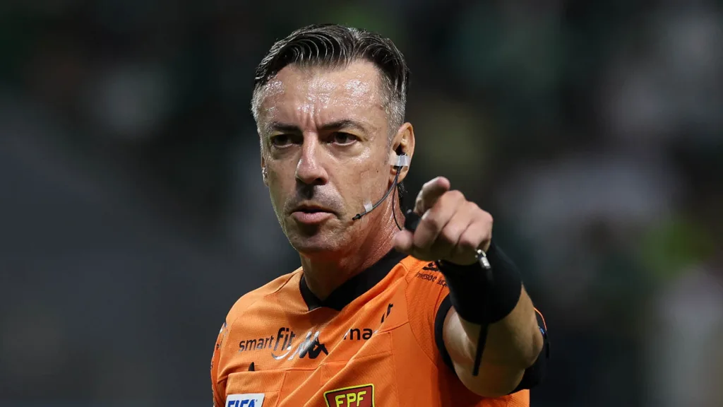 Palmeiras tem 52% de aproveitamento com árbitros do Mundial - Imagem do artigo original