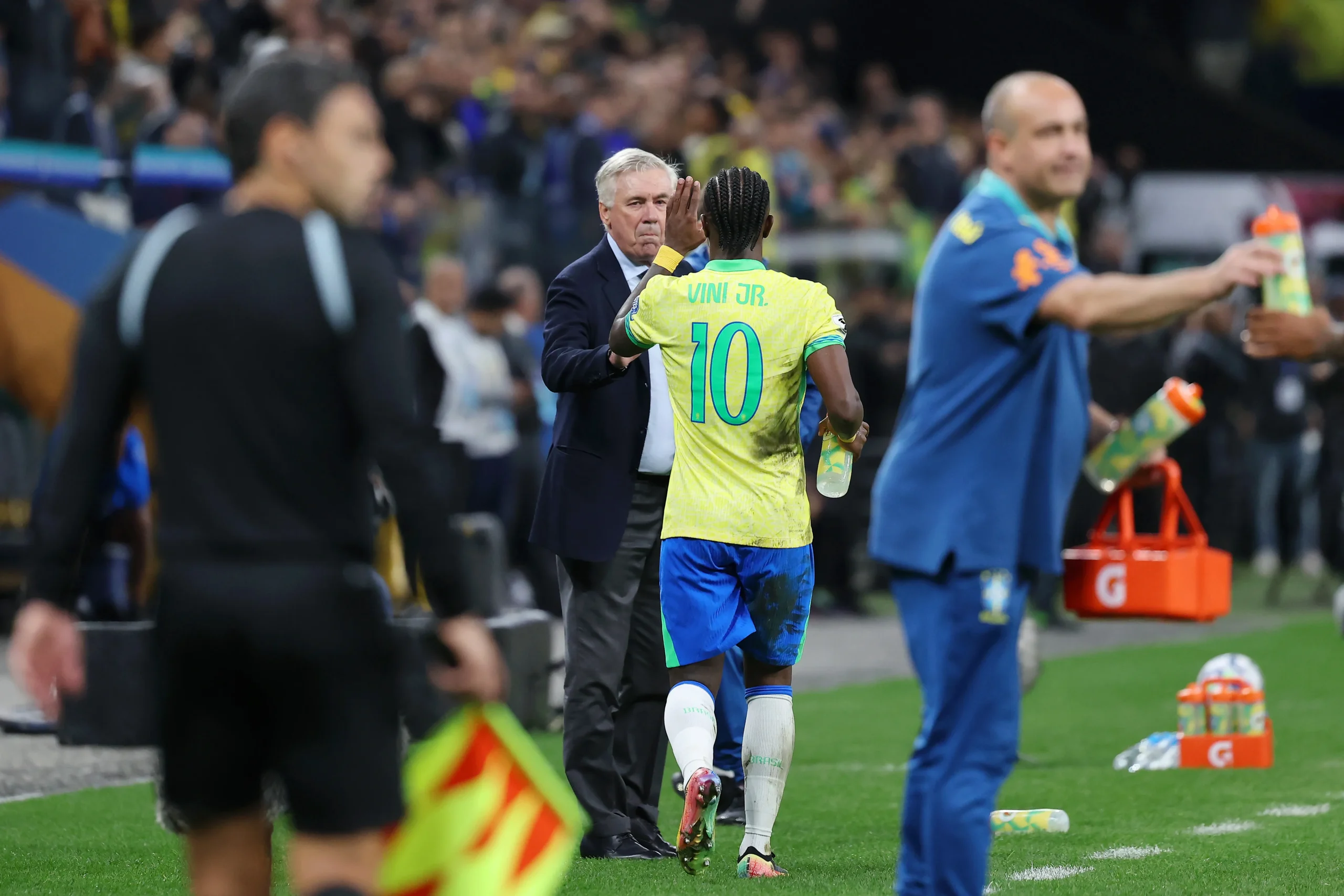 Escalação do Brasil: Ancelotti mantém suspense na estreia - Imagem do artigo original