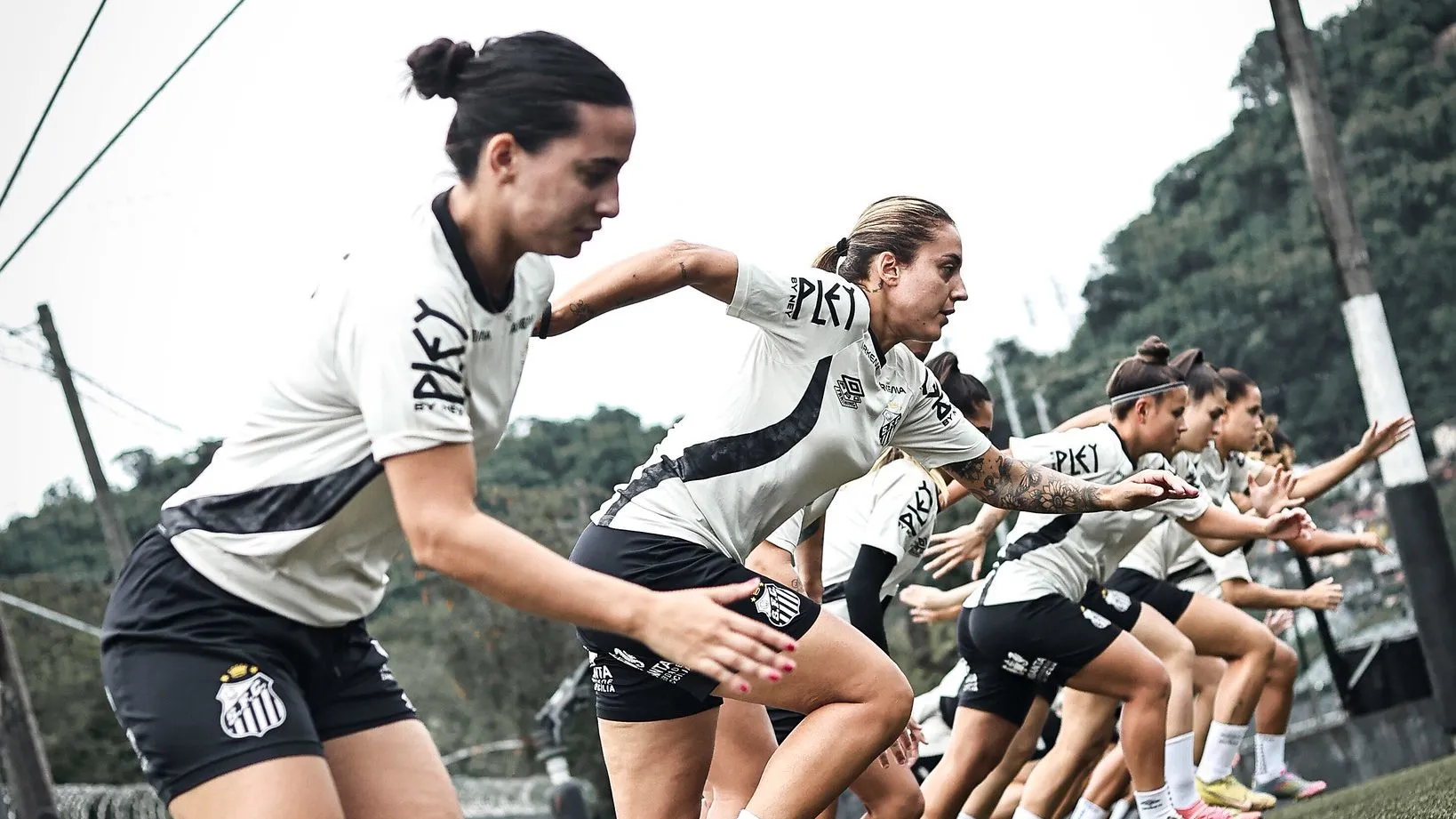 Sereias da Vila iniciam treinos com bola durante pausa da Copa - Imagem do artigo original