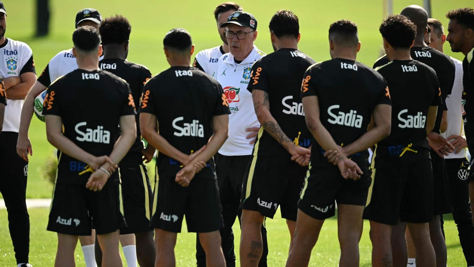 Onde assistir Fortaleza x América-MG: escalações e horário hoje - Imagem do artigo original