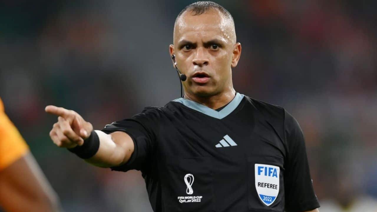 Wilton Pereira Sampaio apita abertura da Copa do Mundo - Imagem do artigo original
