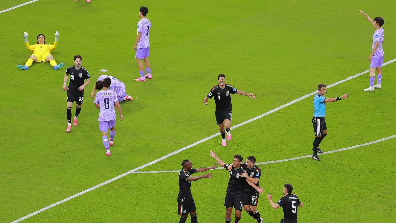 Falha de goleiro coreano marca vitória do México - Imagem do artigo original